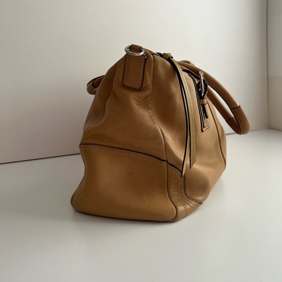 Vintage Coach Sand Leather Satchel Handbag Tote with Contrast Trim - Picture 4 of 10